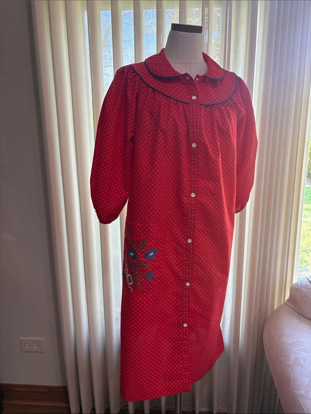 Red Polka Dot snap up house dress with Floral Embroidery pocket Med cotton blend